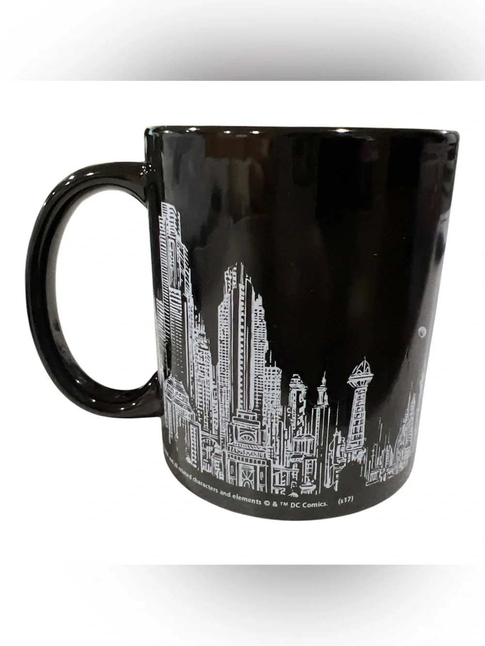 Black Batman Logo Color Changing Coffee Mug - Gotham Skyline Design - Picture 2 of 3